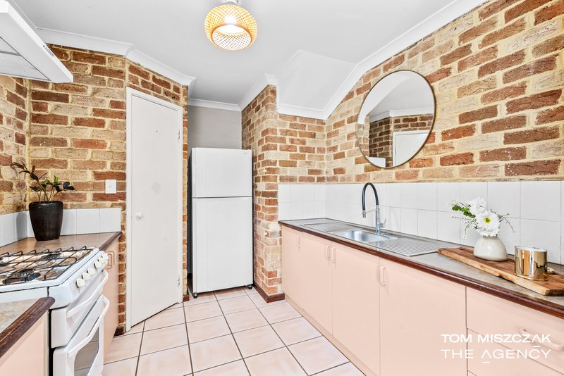 Photo - 136c Centre Street, Queens Park WA 6107 - Image 7