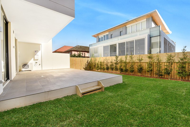 Photo - 1/37-41 Ramsgate Avenue, Bondi Beach NSW 2026 - Image 1