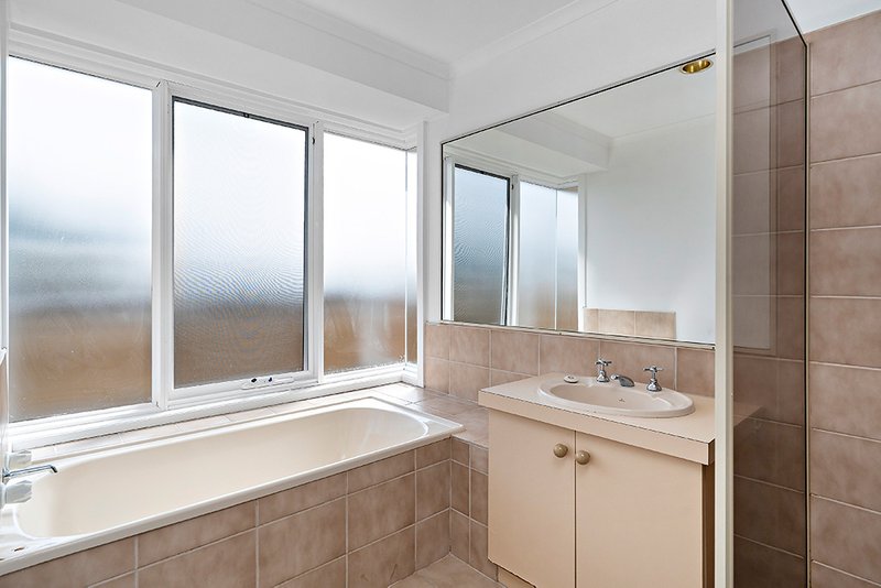 Photo - 137 Aquarius Drive, Frankston VIC 3199 - Image 5