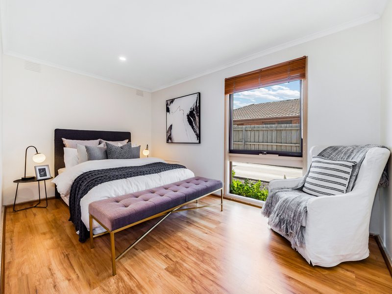 Photo - 1/37 Arleon Crescent, Cranbourne VIC 3977 - Image 14