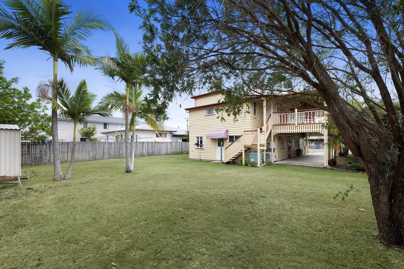 Photo - 137 Armstrong Road, Cannon Hill QLD 4170 - Image 32