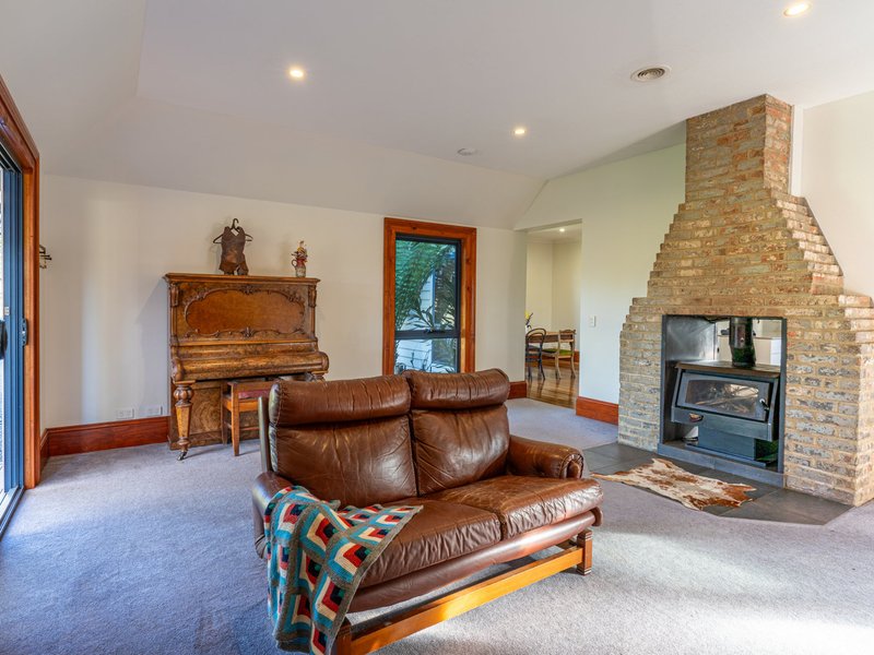 Photo - 137 Binalong Bay Road, St Helens TAS 7216 - Image 10