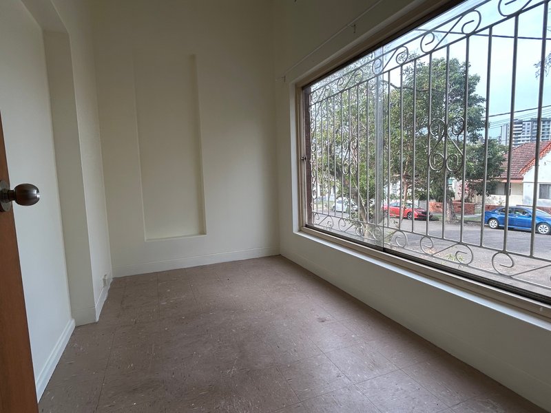 Photo - 1/37 Carlisle Street, Ashfield NSW 2131 - Image 6