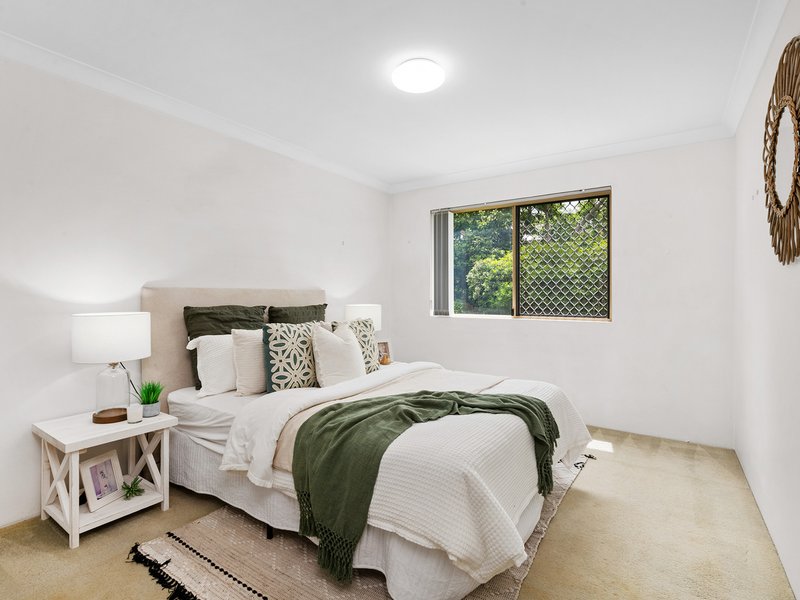 Photo - 1/37 Crump Street, Holland Park West QLD 4121 - Image 9