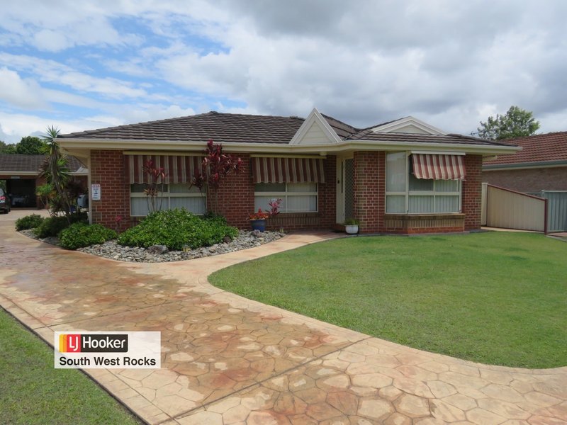 Photo - 1/37 Delmer Close, South West Rocks NSW 2431 - Image 16