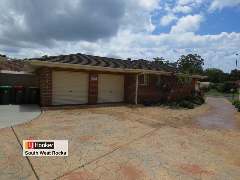 Photo - 1/37 Delmer Close, South West Rocks NSW 2431 - Image 17