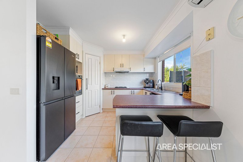 Photo - 1/37 Eagle Drive, Pakenham VIC 3810 - Image 6