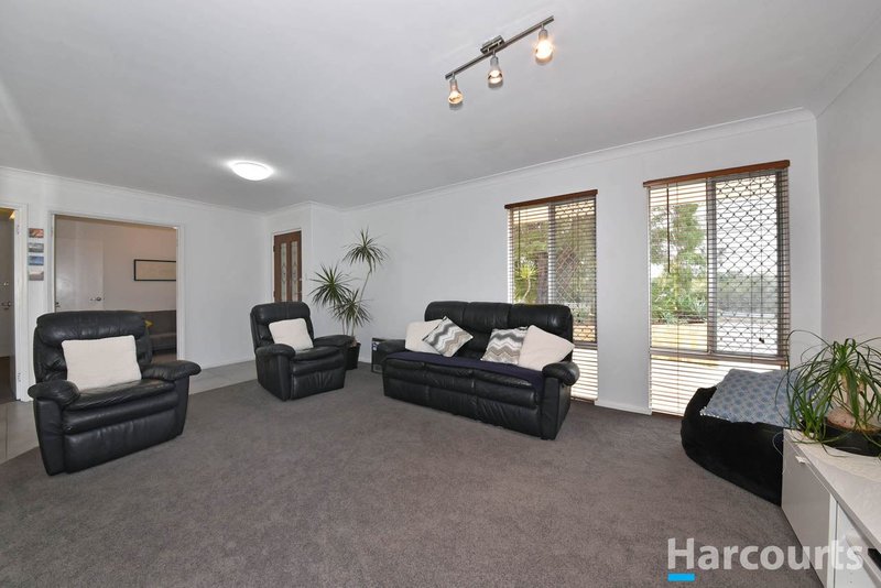 Photo - 137 Eddystone Avenue, Craigie WA 6025 - Image 7