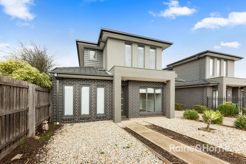 Photo - 1/37 Elizabeth Street, St Albans VIC 3021 - Image 2