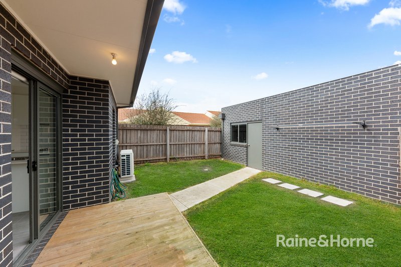 Photo - 1/37 Elizabeth Street, St Albans VIC 3021 - Image 10