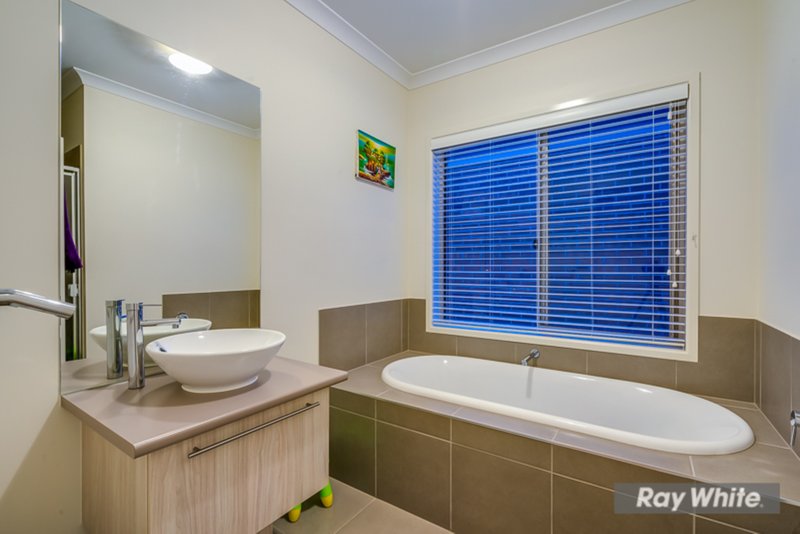 Photo - 137 Elmhurst Road, Truganina VIC 3029 - Image 7