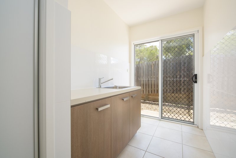 Photo - 137 Emmadale Drive, New Auckland QLD 4680 - Image 13