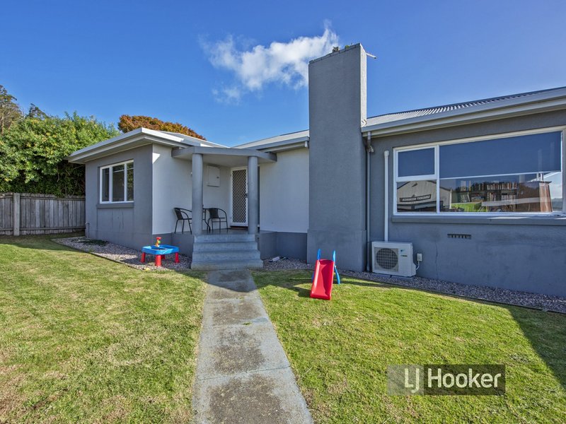 Photo - 1/37 Falmouth Street, Somerset TAS 7322 - Image 2