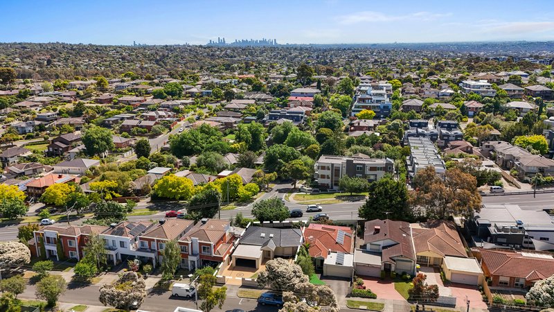 Photo - 1/37 Frederick Street, Doncaster VIC 3108 - Image 11