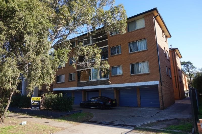 Photo - 13/7 Hart St , Warwick Farm NSW 2170 - Image 1