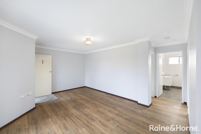 Photo - 1/37 Hayes Street, Bunbury WA 6230 - Image 7