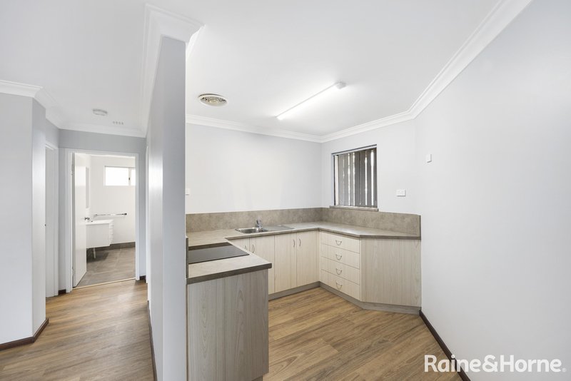 Photo - 1/37 Hayes Street, Bunbury WA 6230 - Image 8