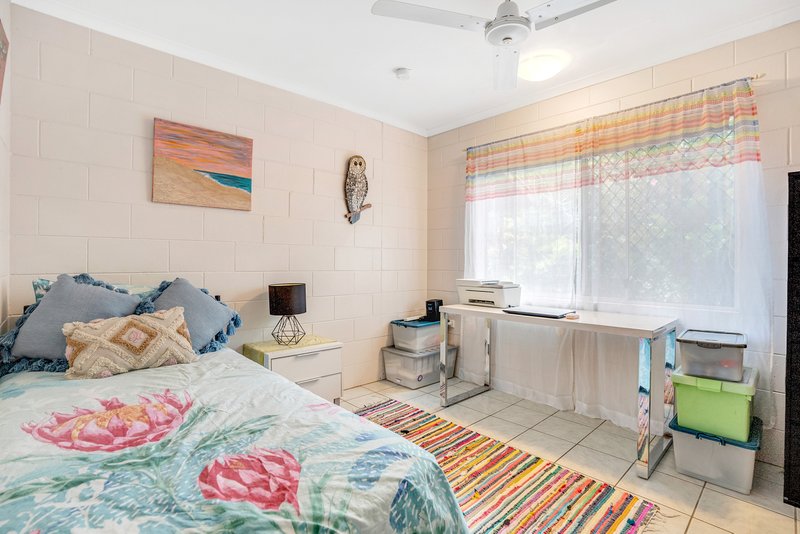 Photo - 1/37 Hayward Street, Mooroobool QLD 4870 - Image 8