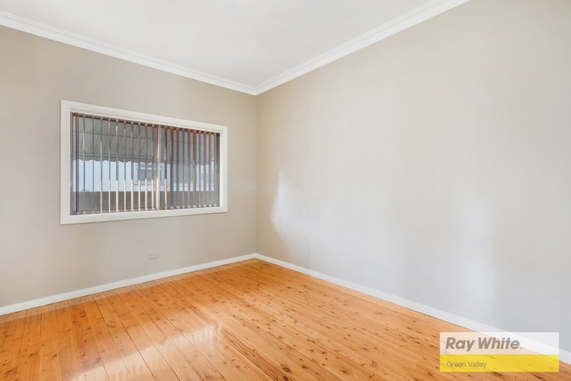 Photo - 137 King Road, Fairfield West NSW 2165 - Image 9