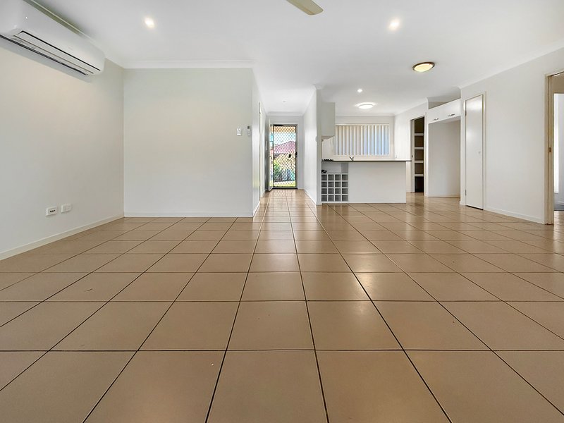 Photo - 1/37 Koala Drive, Morayfield QLD 4506 - Image 3