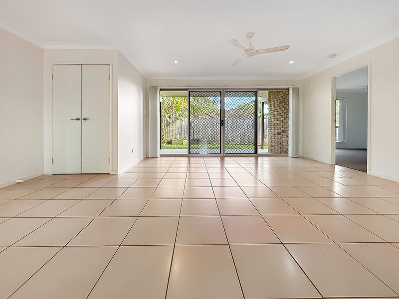 Photo - 1/37 Koala Drive, Morayfield QLD 4506 - Image 4