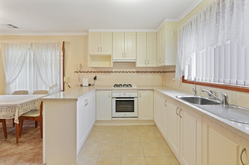 Photo - 137 Ladywood Road, Modbury Heights SA 5092 - Image 7