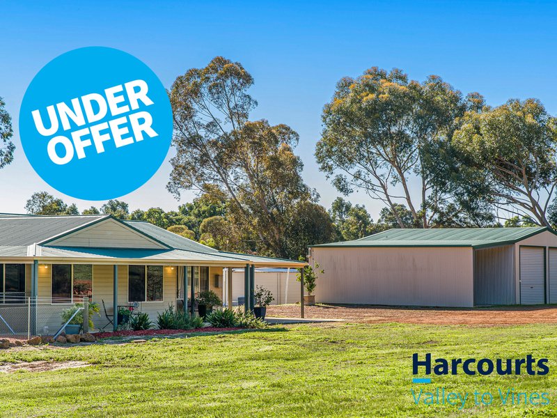 Photo - 137 Limousin Way, Lower Chittering WA 6084 - Image 1