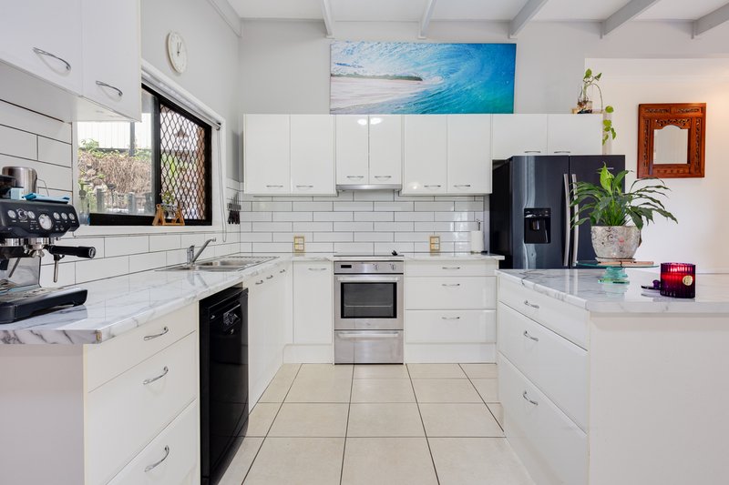 Photo - 137 Panorama Drive, Nambour QLD 4560 - Image 5