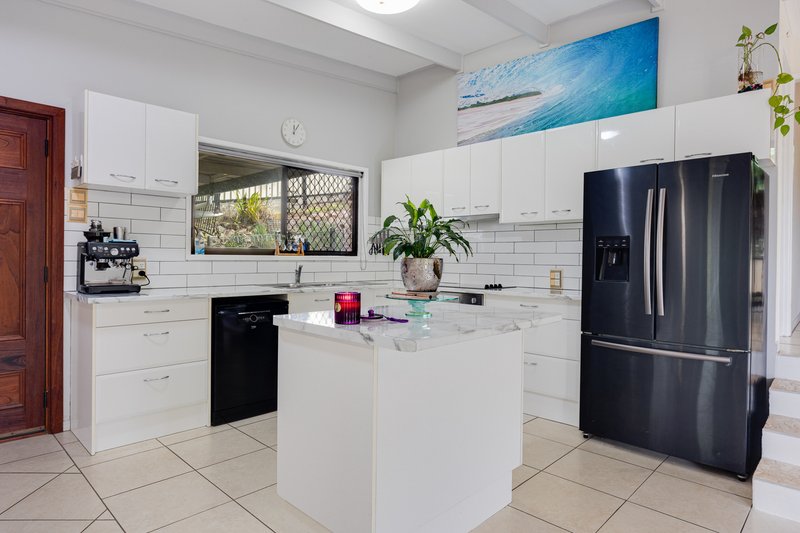 Photo - 137 Panorama Drive, Nambour QLD 4560 - Image 7