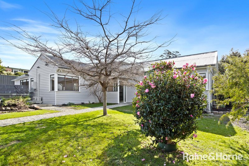 137 Roslyn Avenue, Blackmans Bay TAS 7052