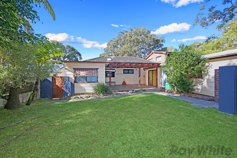 Photo - 137 Sunrise Avenue, Budgewoi NSW 2262 - Image 3