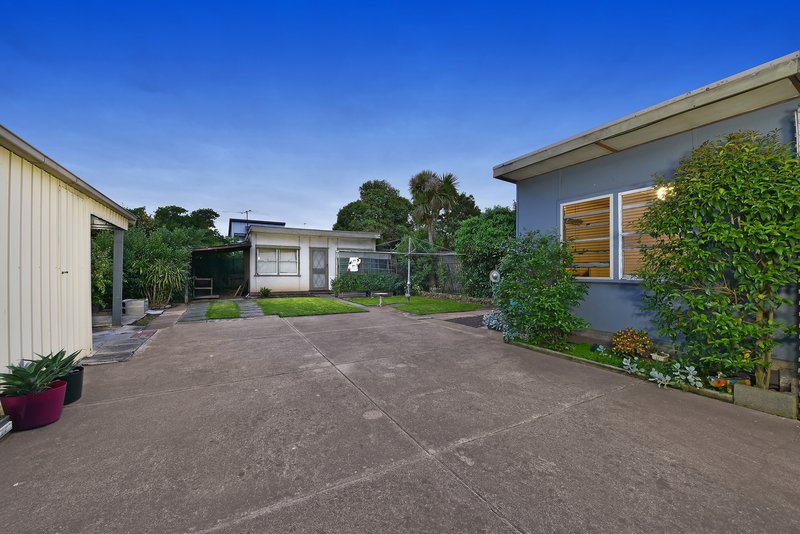 Photo - 137 Sussex Street, Pascoe Vale VIC 3044 - Image 12