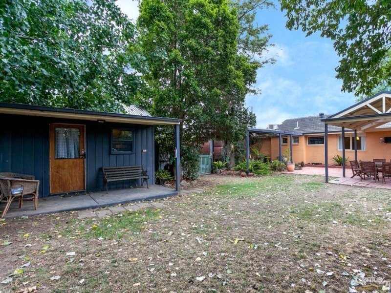 Photo - 137 Switchback Road, Chirnside Park VIC 3116 - Image 5