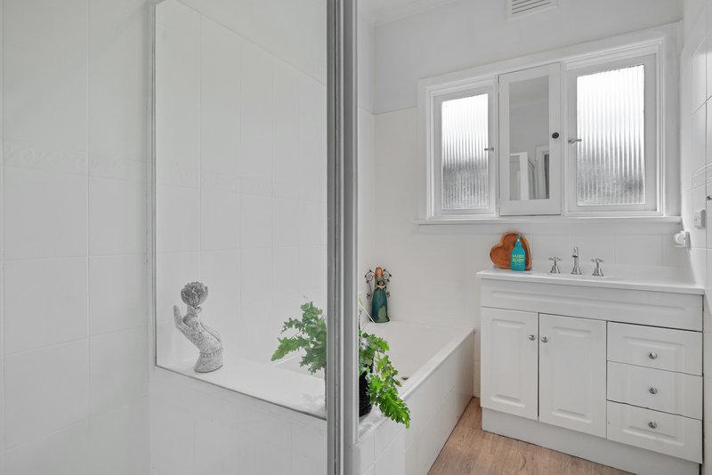 Photo - 1/377 Springvale Road, Forest Hill VIC 3131 - Image 9