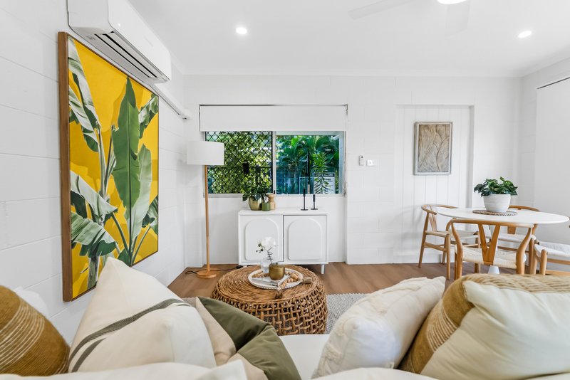 Photo - 1/379 Mayers Street, Edge Hill QLD 4870 - Image 3