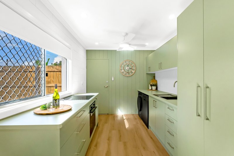 Photo - 1/379 Mayers Street, Edge Hill QLD 4870 - Image 5