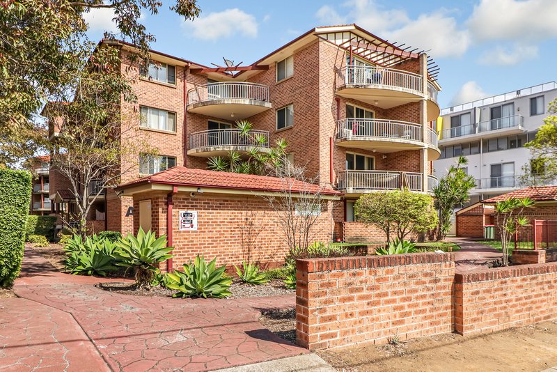 Photo - 13/8-10 Fourth Avenue, Blacktown NSW 2148 - Image