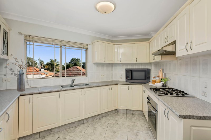 Photo - 13/8-12 Bungalow Crescent, Bankstown NSW 2200 - Image 3