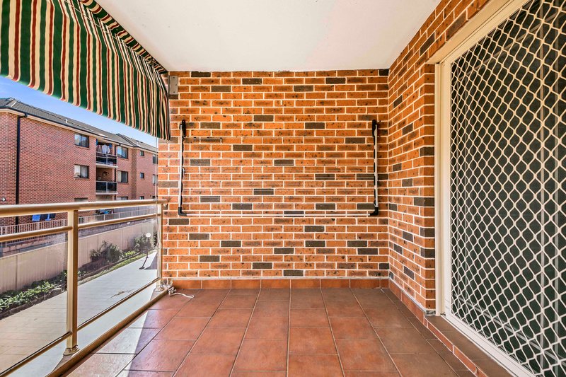 Photo - 13/8-12 Bungalow Crescent, Bankstown NSW 2200 - Image 8