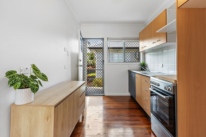 Photo - 1/38 Alderson Street, Newmarket QLD 4051 - Image 4