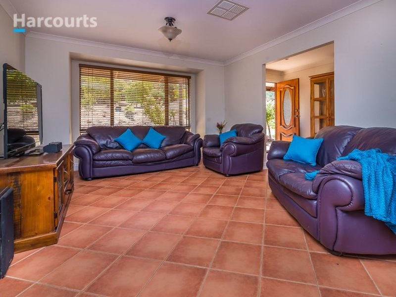 Photo - 138 Ashmere Drive, Bullsbrook WA 6084 - Image 10