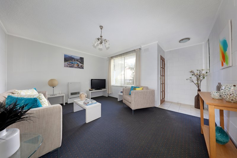 Photo - 1/38 Carlton Street, Mckinnon VIC 3204 - Image 2