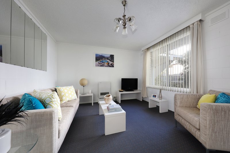 Photo - 1/38 Carlton Street, Mckinnon VIC 3204 - Image 3