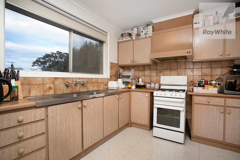 Photo - 138 Carrick Drive, Gladstone Park VIC 3043 - Image 6