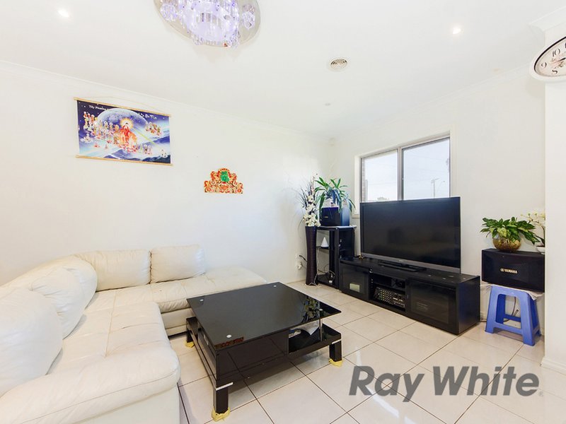 Photo - 1/38 Conrad Street, St Albans VIC 3021 - Image 2