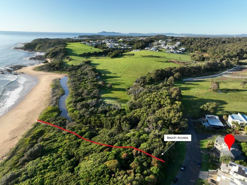 Photo - 1/38 Emerald Drive, Diamond Beach NSW 2430 - Image 2