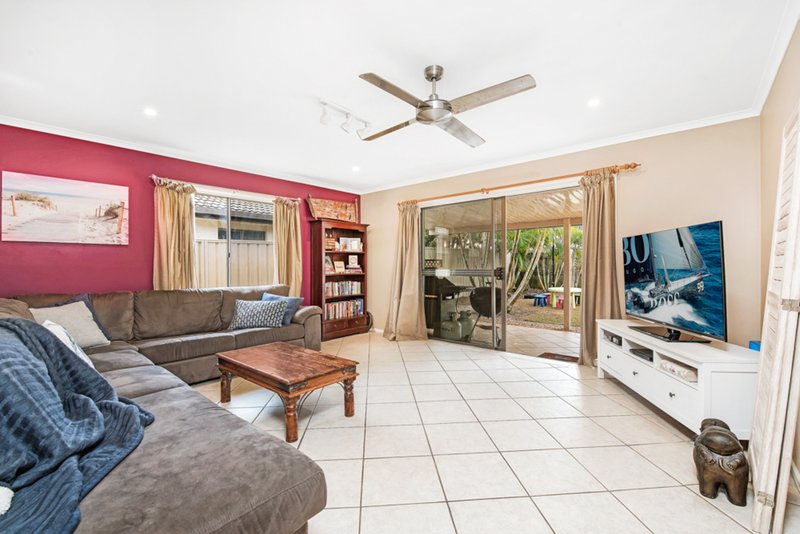 Photo - 138 Goonawarra Drive, Mooloolaba QLD 4557 - Image 4