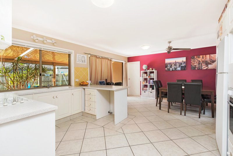 Photo - 138 Goonawarra Drive, Mooloolaba QLD 4557 - Image 6