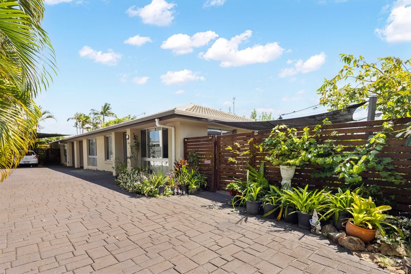 Photo - 1/38 Howard Street, Runaway Bay QLD 4216 - Image 5