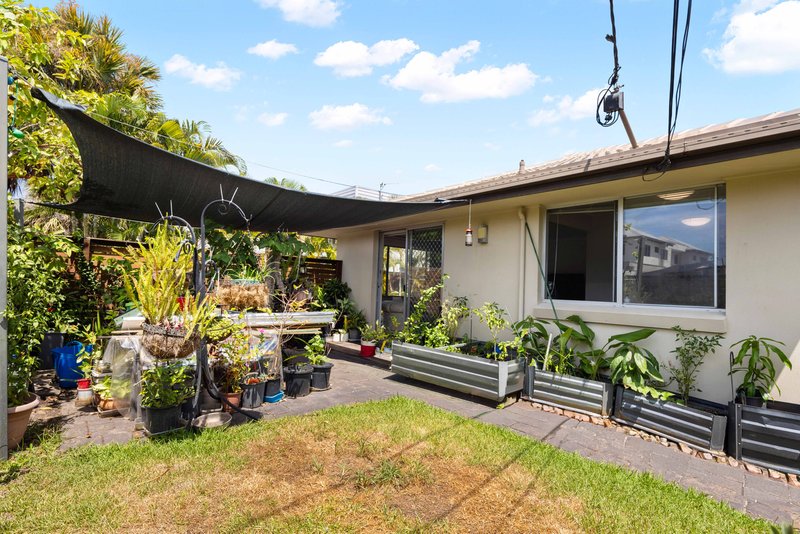 Photo - 1/38 Howard Street, Runaway Bay QLD 4216 - Image 17